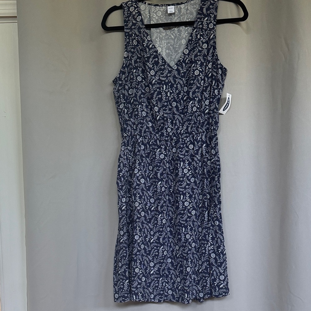 Old Navy Floral Navy Blue Sleeveless Dress
